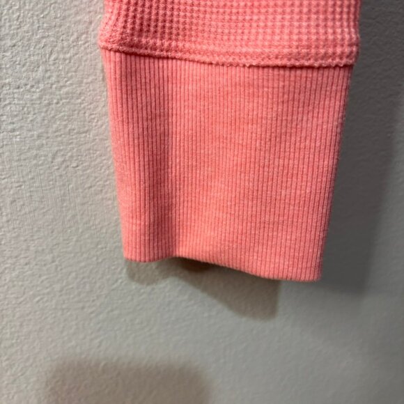 American Eagle AE Hey Baby Mock Turtleneck Long Sleeve Crop Coral, Salmon, Peach - Picture 3 of 6